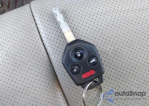 2010 Subaru Outback 3.6R Limited из США, поврежденный, VIN 4S4BRDLC9A2359232